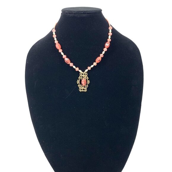 Beaded Necklace With filagree Metal Pendant Pink/Gold 18"L - Picture 1 of 4